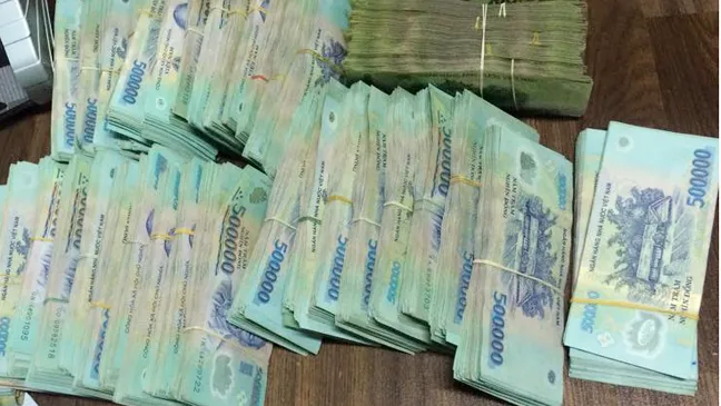 Khởi tố nguyên cán bộ Ban Bồi thường giải phóng mặt bằng vì chiếm đoạt tiền