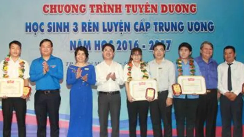Tuyên dương “Học sinh 3 rèn luyện” cấp Trung ương 