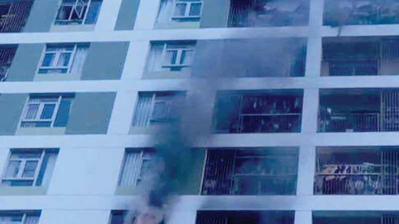 Lửa phát ra tại một căn hộ ở tầng 8 của block A chung cư 