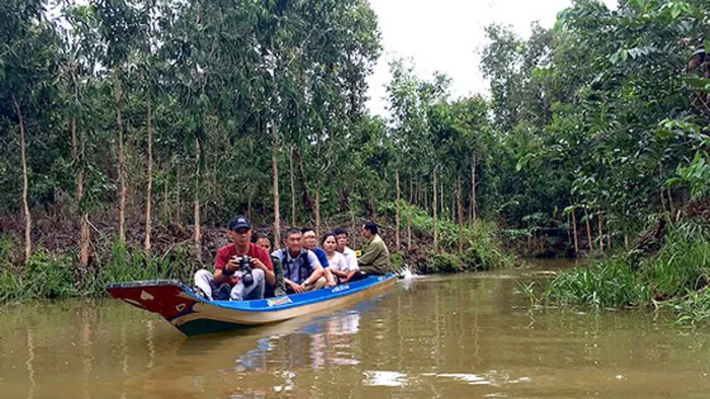 Du lịch trải nghiệm trên sông hấp dẫn du khách