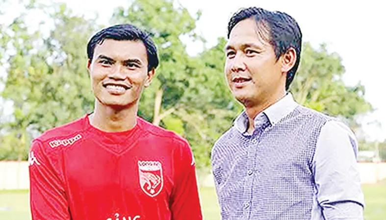 Tài Em (trái) và Minh Phương chưa thể khởi sắc trên ghế HLV. Ảnh: DŨNG PHƯƠNG