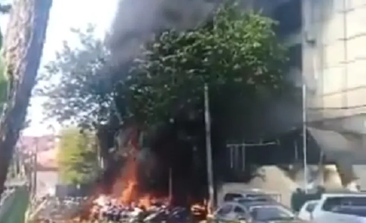 Hình ảnh từ một video trên mạng về vụ đánh bom tại một nhà thờ ở thành phố Surabaya, Indonesia, ngày 13-5-2018