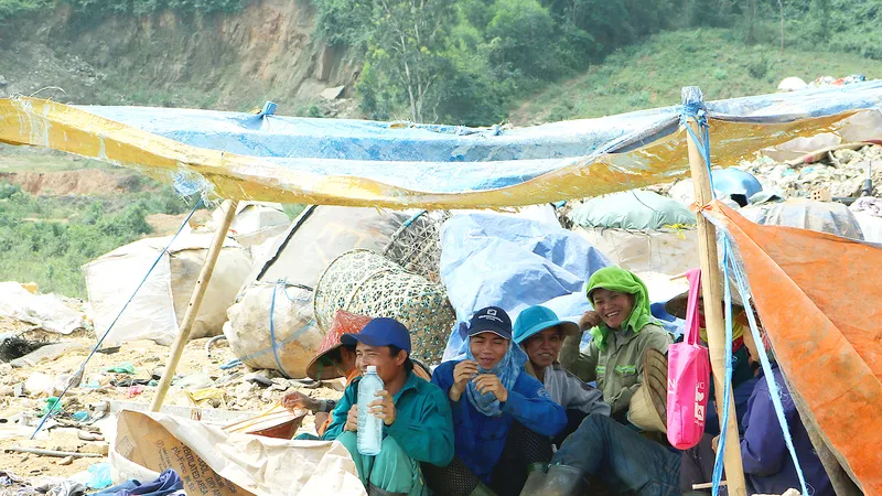 Sống nhờ vào… rác