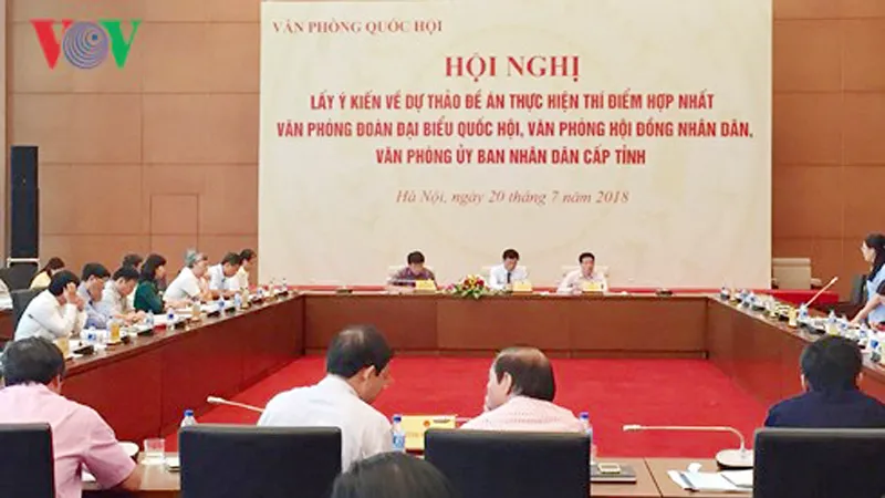 Hội nghị lấy ý kiến về dự thảo Đề án thực hiện thí điểm hợp nhất 3 văn phòng cấp tỉnh. Ảnh: VOV