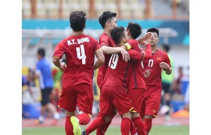 Các cầu thủ Olympic Việt Nam trong trận thắng Olympic Bahrain. Ảnh: DŨNG PHƯƠNG