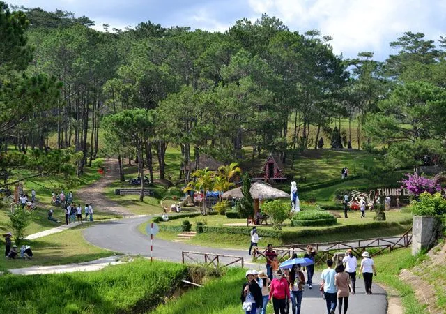 “Nóng” tour cự ly gần dịp lễ 2-9