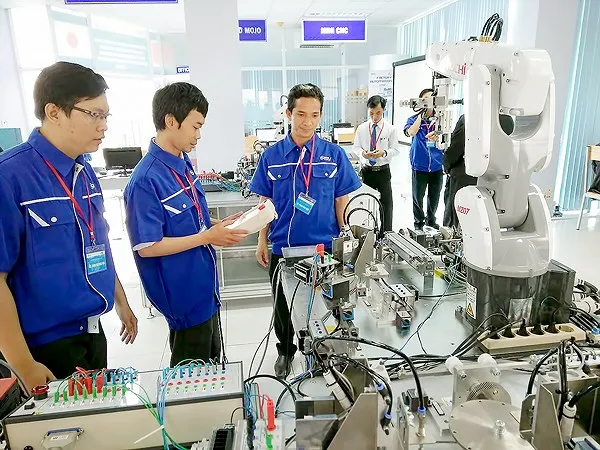 Tri thức trẻ hiến kế đổi mới giáo dục