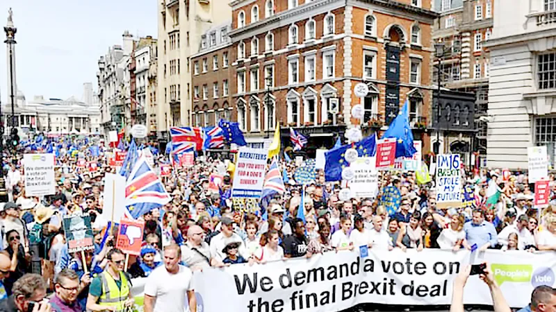 Người dân Anh biểu tình phản đối Brexit tại London