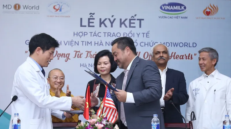 Lãnh đạo Bệnh viện Tim Hà Nội ký kết hợp tác với tổ chức MD1World.