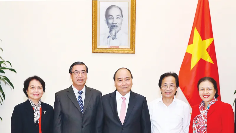 Thủ tướng Nguyễn Xuân Phúc và các đại biểu. Ảnh: TTXVN