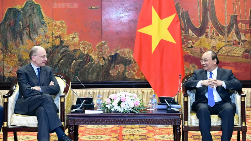 Thủ tướng tiếp Chủ tịch Hiệp hội Italy-ASEAN. Ảnh: VGP