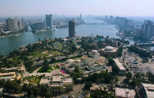 Quay về với châu Phi