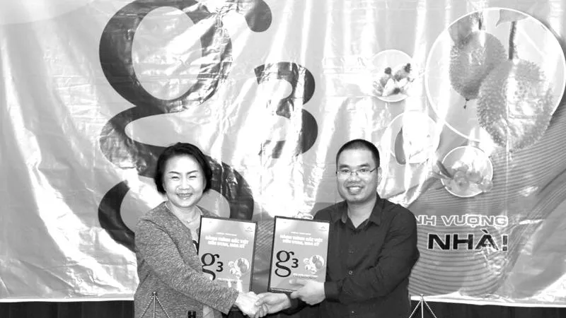 Nu Skin Việt Nam tặng xe đạp cho nông dân trồng gấc có hoàn cảnh khó khăn