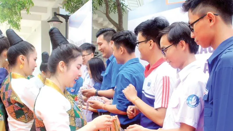 Ngày hội giao lưu văn hóa Việt Nam - Lào - Campuchia