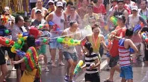 Songkran trong tinh thần tiết kiệm nước