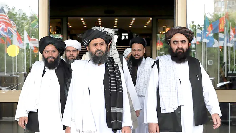Một phái đoàn Taliban trong cuộc gặp với quan chức cấp cao Chính phủ Afghanistan vào tháng 5-2019 tại Nga
