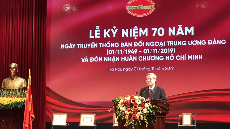 Đồng chí Trần Quốc Vượng phát biểu tại buổi lễ. Ảnh: Vietnam+