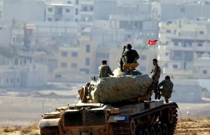 Xe tăng quân đội Thổ Nhĩ Kỳ tham chiến ở mặt trận phía Đông Nam tỉnh Idlib