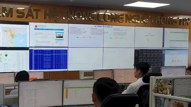 Giám sát việc nộp thuế trên hệ thống điện tử. Ảnh: hcmcpv