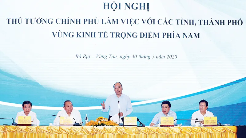 Thủ tướng Nguyễn Xuân Phúc phát biểu kết luận hội nghị. Ảnh: TTXVN