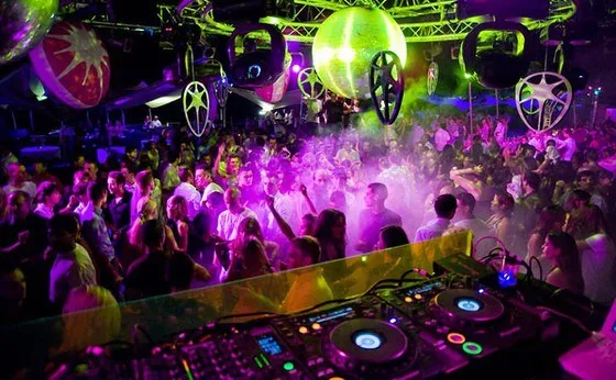 TPHCM: Các dịch vụ vũ trường, karaoke được phép hoạt động trở lại