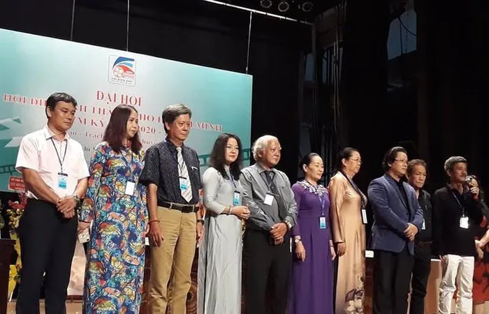 Ban chấp hành nhiệm kỳ VIII của Hội Điện ảnh TPHCM. Ảnh: NLD