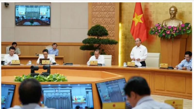 Thủ tướng Nguyễn Xuân Phúc phát biểu tại cuộc họp. Ảnh: VGP/Quang Hiếu