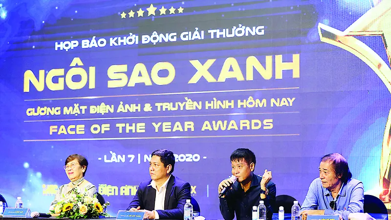 Hội đồng nghệ thuật giải đáp thắc mắc từ báo chí
