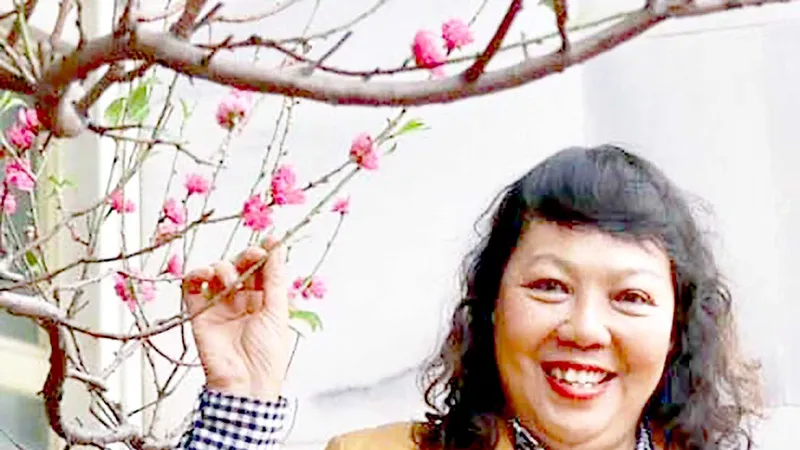 Gian nan nghề viết nhìn từ 3 nhà văn nữ