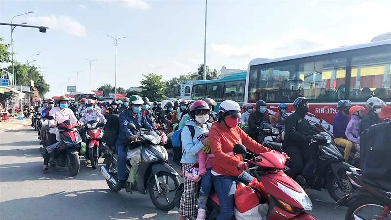 Đi lại dịp lễ 30-4 và 1-5: Hy vọng thông thoáng