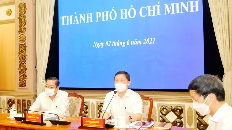 Phó Chủ tịch UBND TPHCM Dương Anh Đức phát biểu tại buổi làm việc trực tuyến với Ban chỉ đạo quốc gia phòng chống dịch bệnh Covid-19. Ảnh: CAO THĂNG