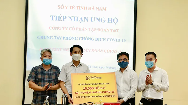T&T Group hỗ trợ trên 180.000 bộ kit xét nghiệm nhanh Covid-19 giúp các địa phương phòng, chống dịch