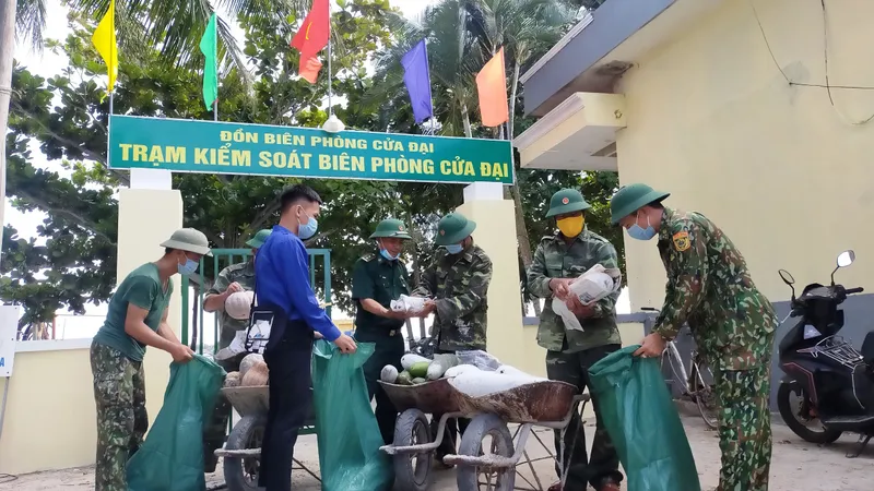 Biên phòng Quảng Nam: Hơn 1,5 tấn rau, củ, quả gửi tặng người dân TPHCM