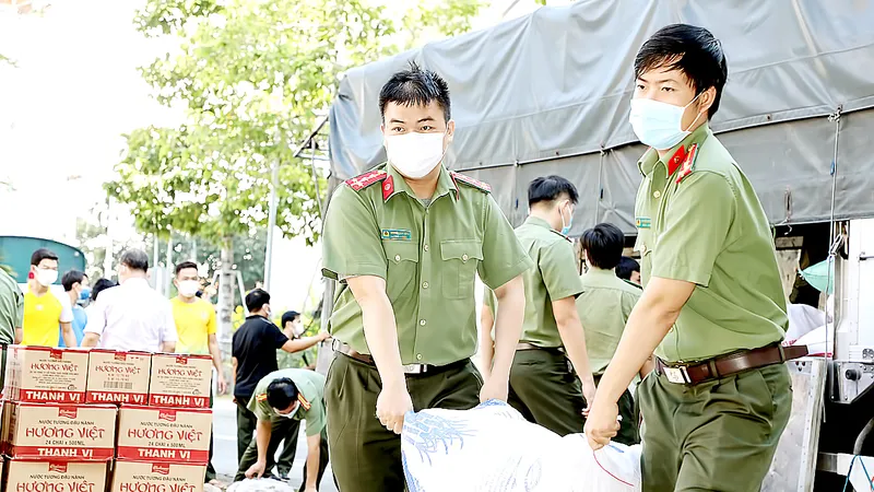 Xứng đáng với niềm tin yêu của nhân dân