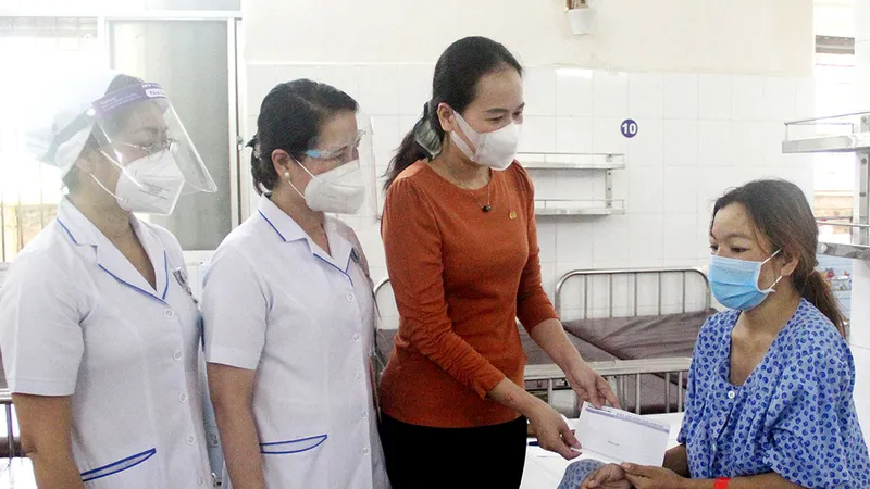 Đến với những hoàn cảnh ngặt nghèo