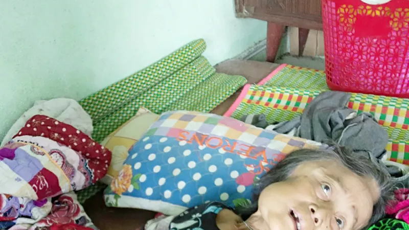 Cụ Nguyễn Thị Bé nằm liệt một chỗ