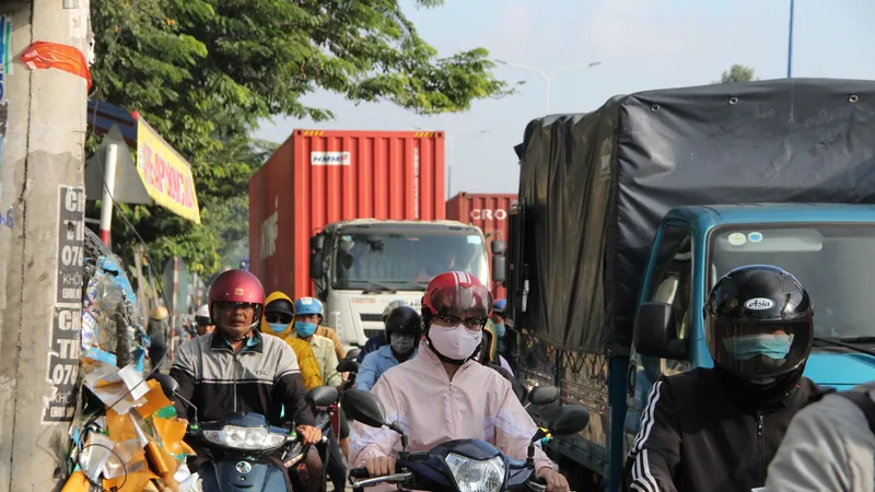 Ám ảnh kẹt xe trên tuyến Mỹ Phước - Tân Vạn