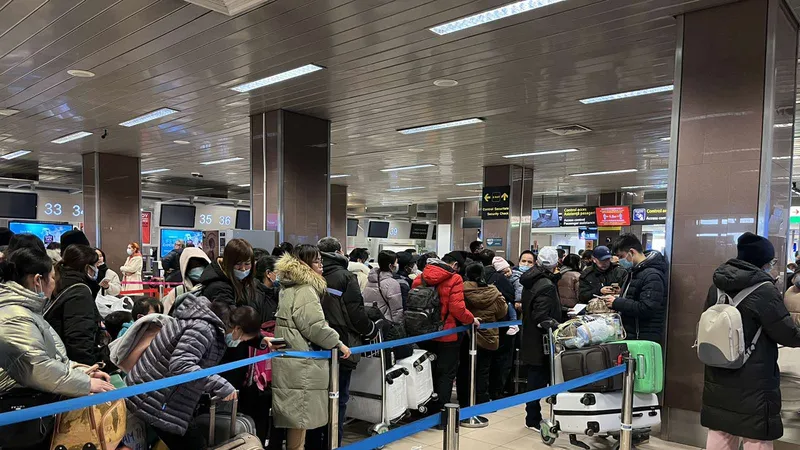 Sun Group và Vietnam Airlines triển khai thành công hai chuyến bay đưa người Việt Nam tại Ukraine về nước