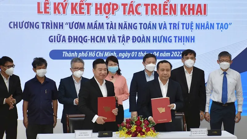 Các đại biểu tham dự tại buổi lễ ký kết. Ảnh: hcmcpv