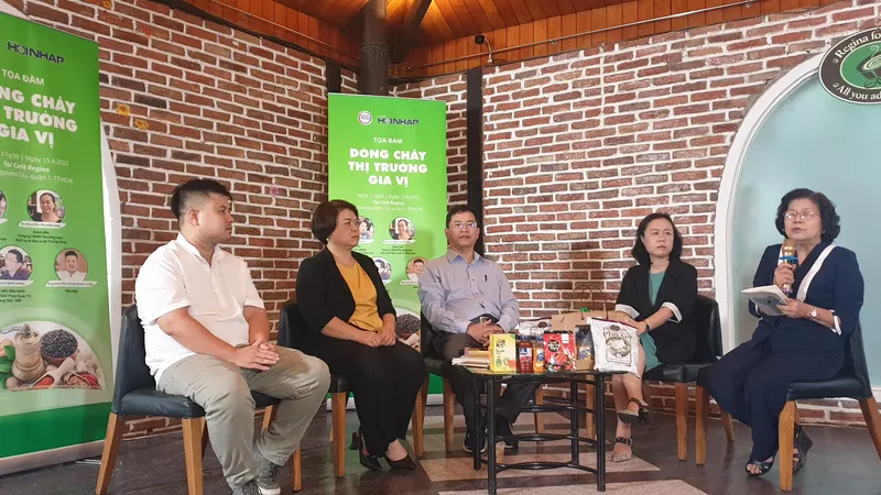 Quang cảnh buổi tọa đàm