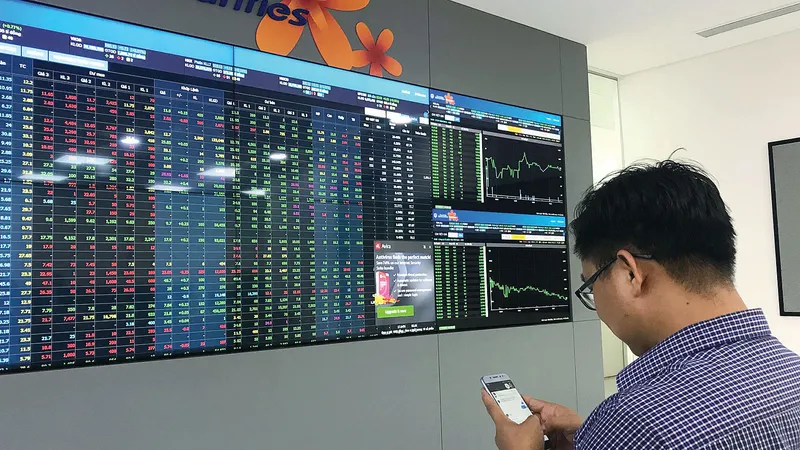 Bắt đáy mạnh, VN-Index tăng gần 31 điểm 