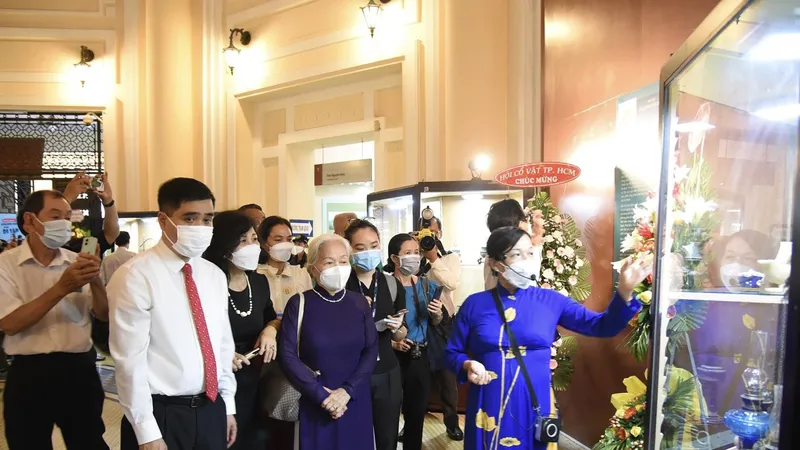 Khách tham quan chuyên đề