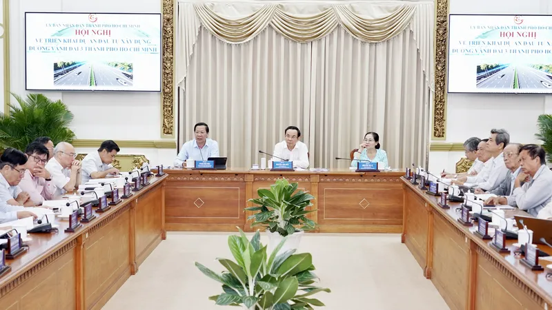 Quang cảnh hội nghị. Ảnh: HOÀNG HÙNG
