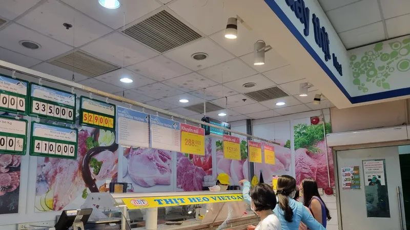Các nhà bán lẻ tham gia chương trình bình ổn thị trường với hàng hóa đầy đủ, giá tốt phục vụ người dân