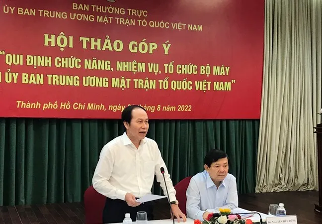  Phó Chủ tịch - Tổng Thư ký UBTƯ MTTQ Việt Nam Lê Tiến Châu phát biểu tại Hội thảo. Ảnh: tapchimattran