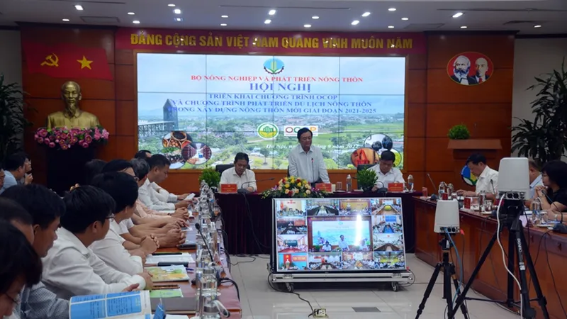 Quang cảnh hội nghị