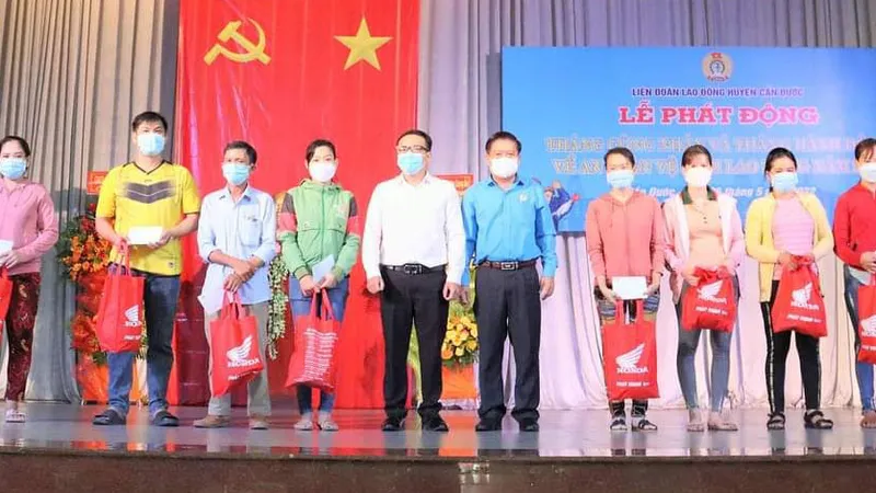 Huy động hàng chục tỷ đồng chăm lo gia đình khó khăn