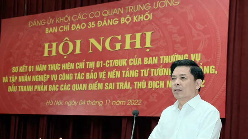 Đồng chí Nguyễn Văn Thể phát biểu tại hội nghị. Ảnh: QĐND