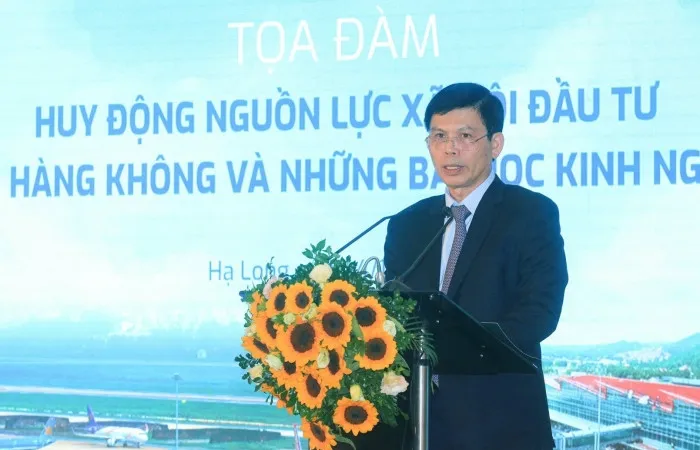 Thứ trưởng Bộ GTVT Lê Anh Tuấn phát biểu tại tọa đàm. Ảnh: mt.gov.vn