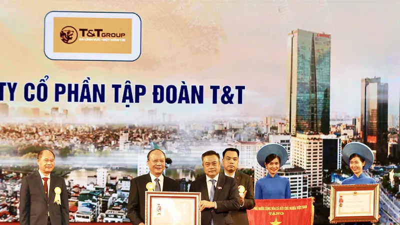 Tập đoàn T&T Group vinh dự được trao tặng Huân chương Lao động hạng Ba vì những thành tích xuất sắc trong công tác phòng chống dịch Covid-19